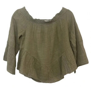 ☀️American Eagle Off the Shoulder Bell Sleeve Top